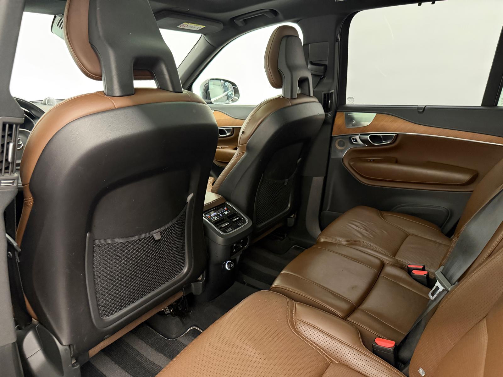 VOLVO XC90 2.0 D5 Inscription 7P. AWD-image-11