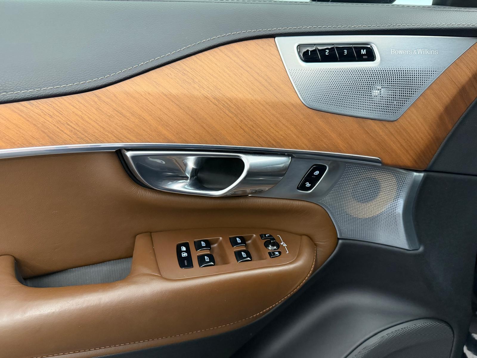 VOLVO XC90 2.0 D5 Inscription 7P. AWD-image-21