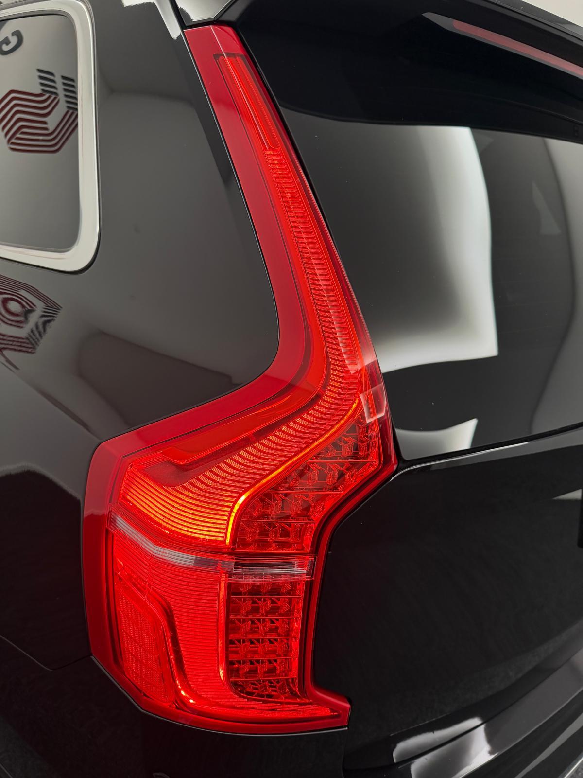 VOLVO XC90 2.0 D5 Inscription 7P. AWD-image-8