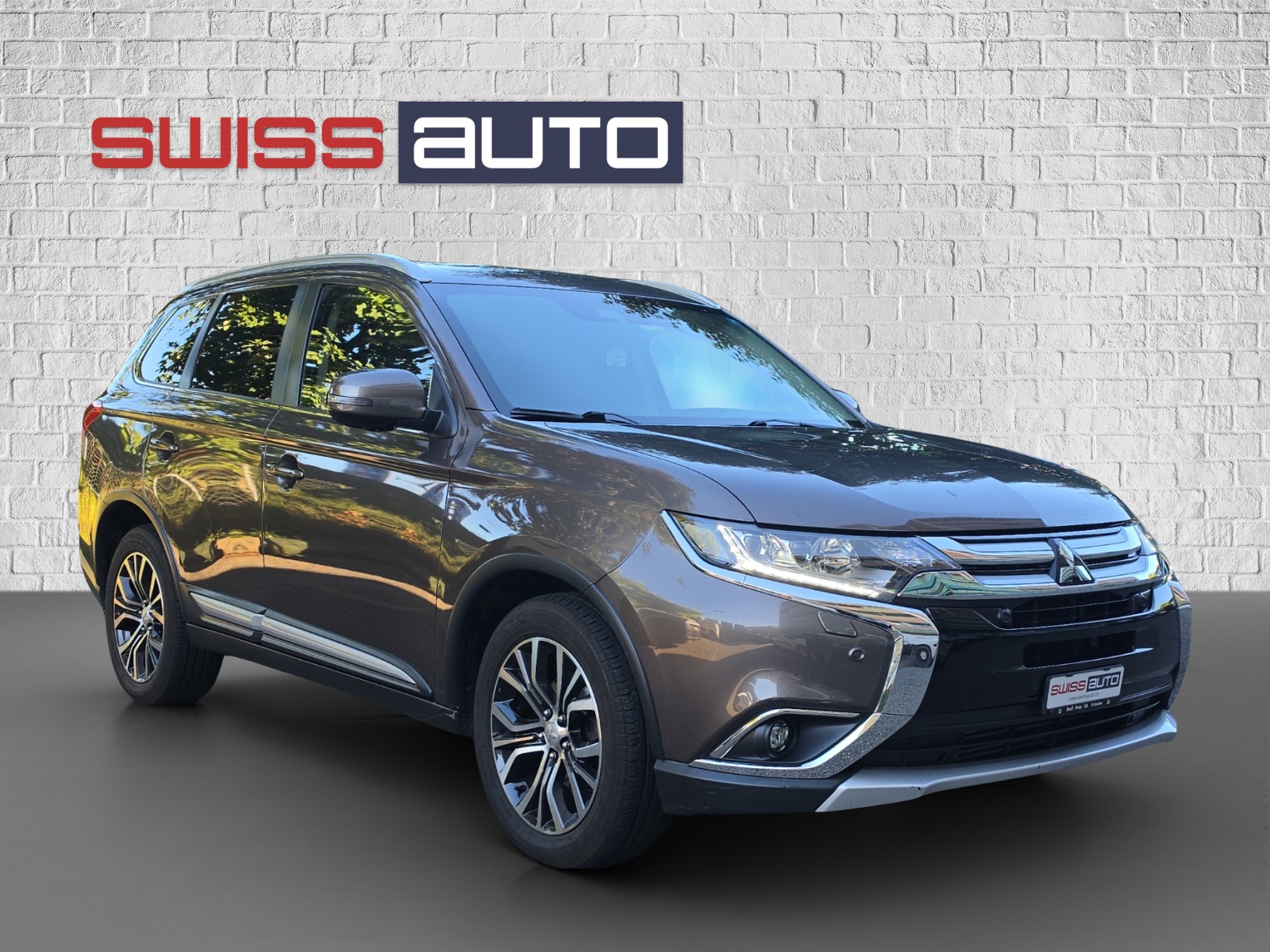 MITSUBISHI Outlander 2.2 DID Diamond 4WD Automatic-image-2