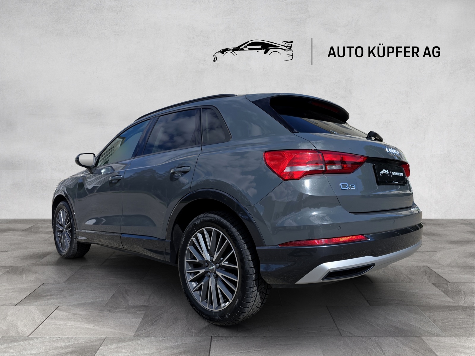 AUDI Q3 35 TFSI advanced S-tronic +AHK 1.8t-image-4