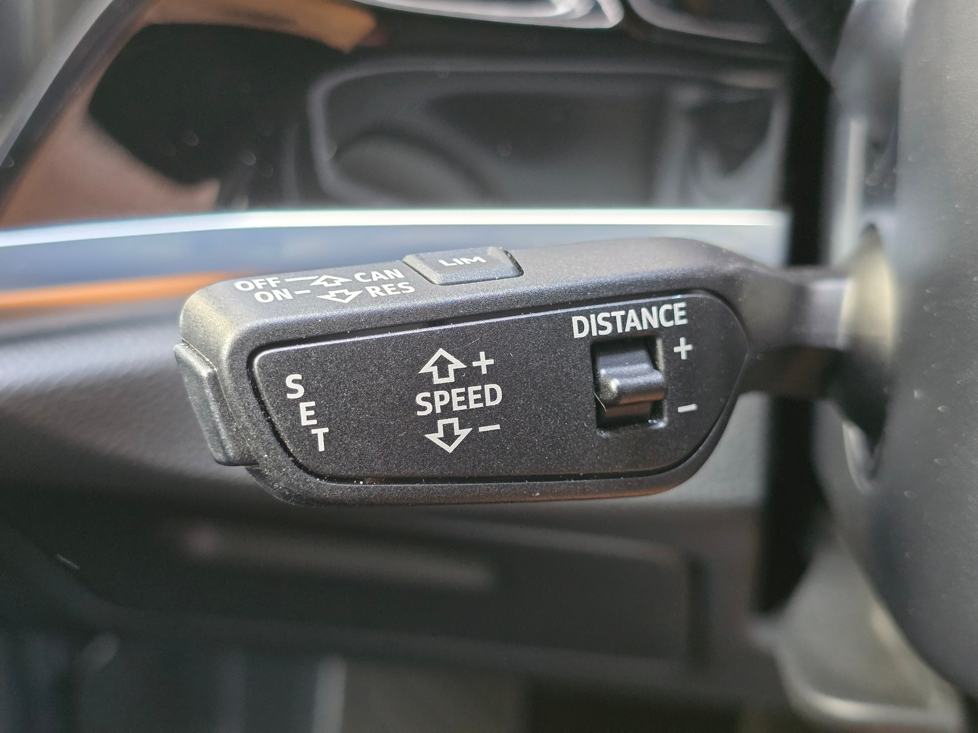 AUDI Q3 35 TFSI advanced S-tronic +AHK 1.8t-image-13