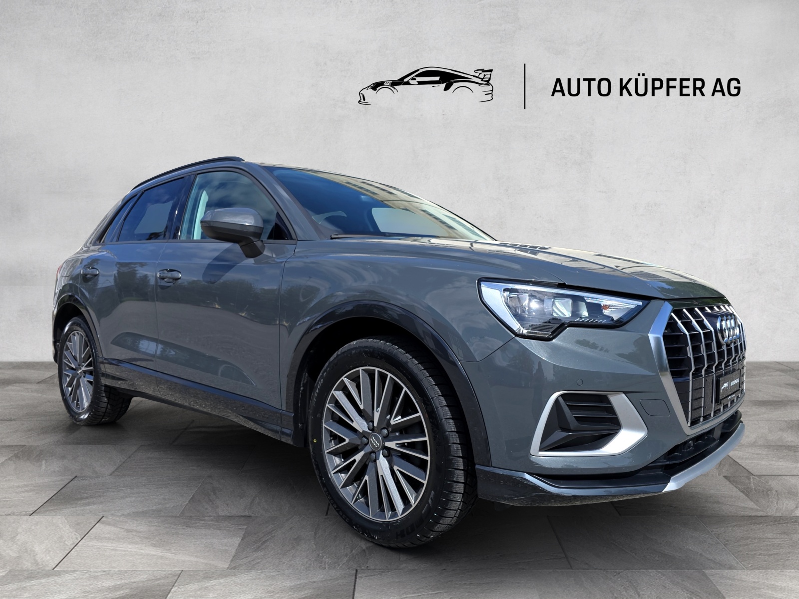 AUDI Q3 35 TFSI advanced S-tronic +AHK 1.8t-image-1