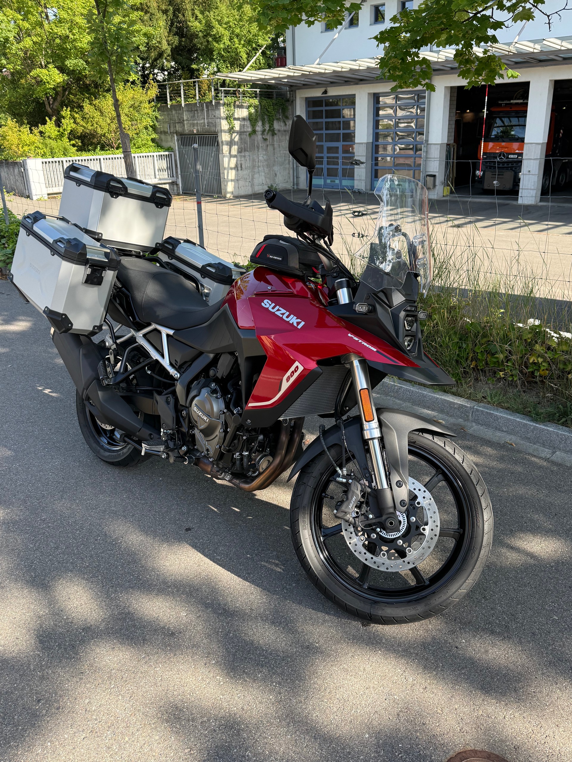 SUZUKI DL 800 Adventure-image-3