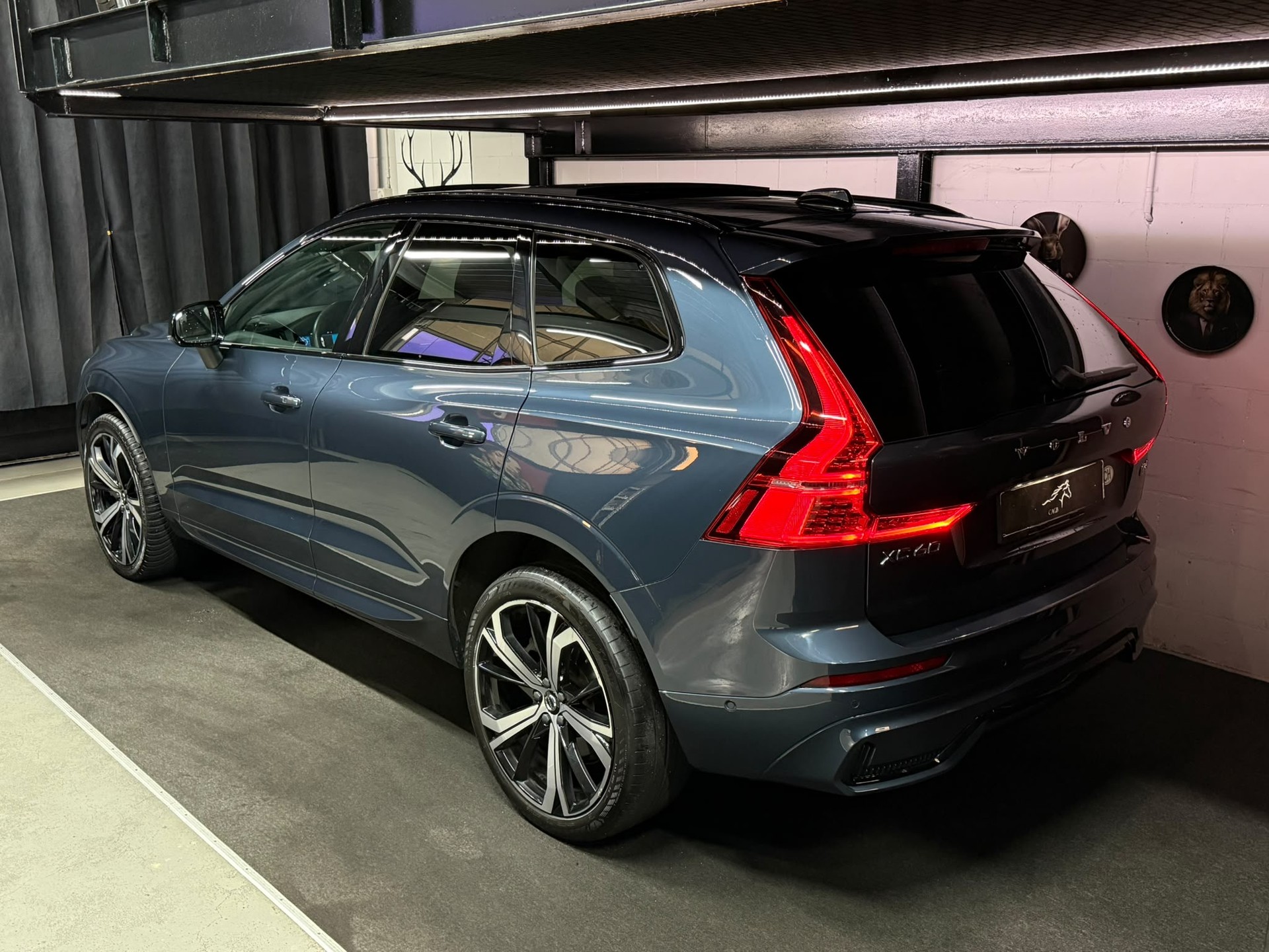 VOLVO XC60 B5 Diesel Mild Hybrid AWD Inscription Geartronic-image-2
