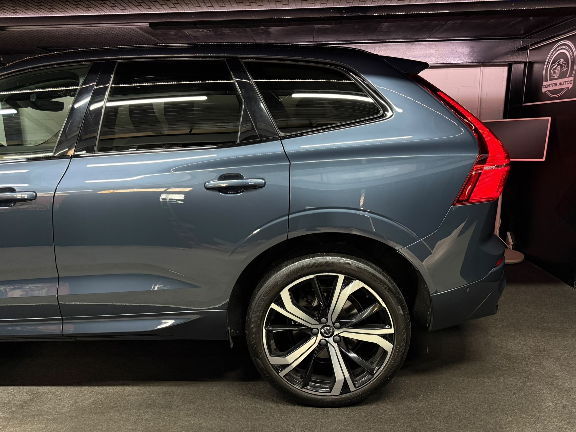 VOLVO XC60 B5 Diesel Mild Hybrid AWD Inscription Geartronic-image-7