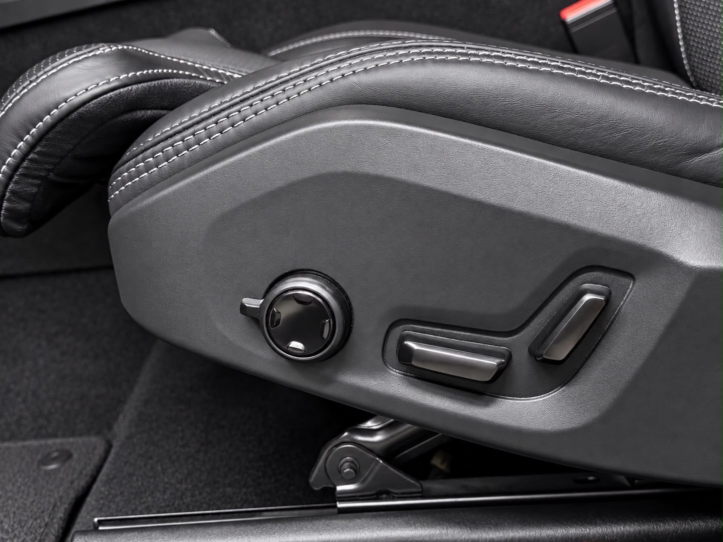 VOLVO XC60 B5 Diesel Mild Hybrid AWD Inscription Geartronic-image-11