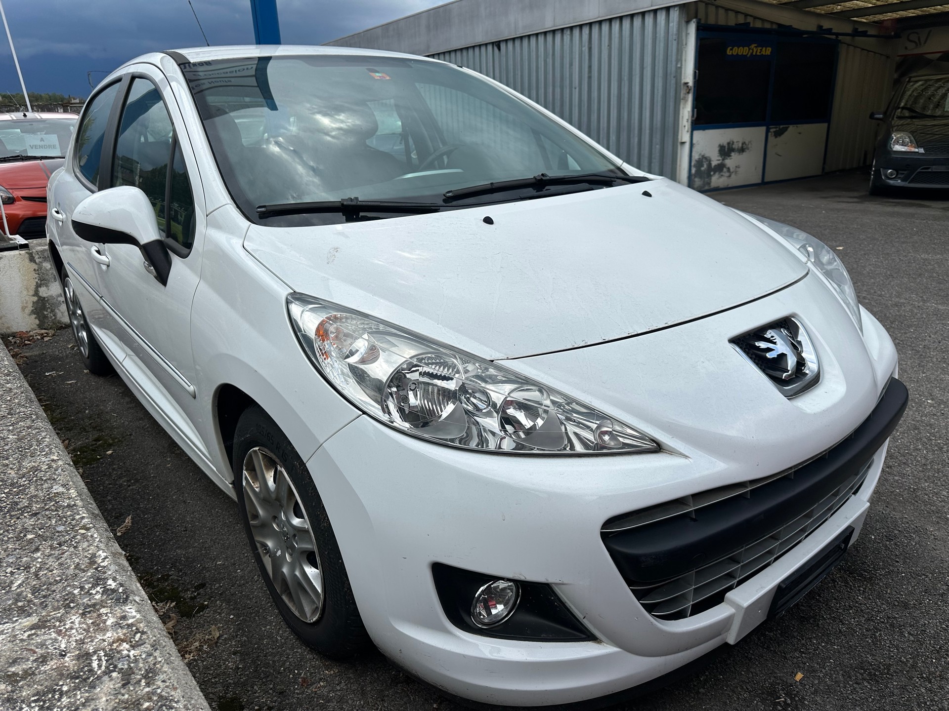 PEUGEOT 207 1.4 16V Allure-image-1