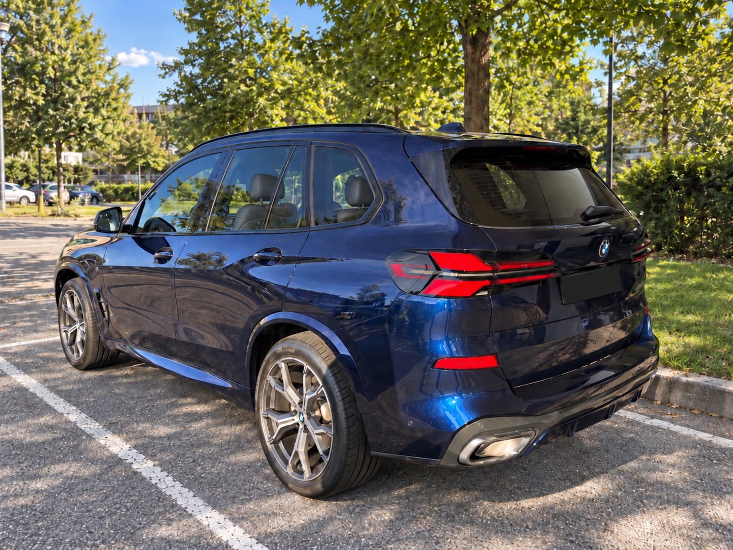 BMW xDrive 50e M Sport Pro Steptronic-image-5