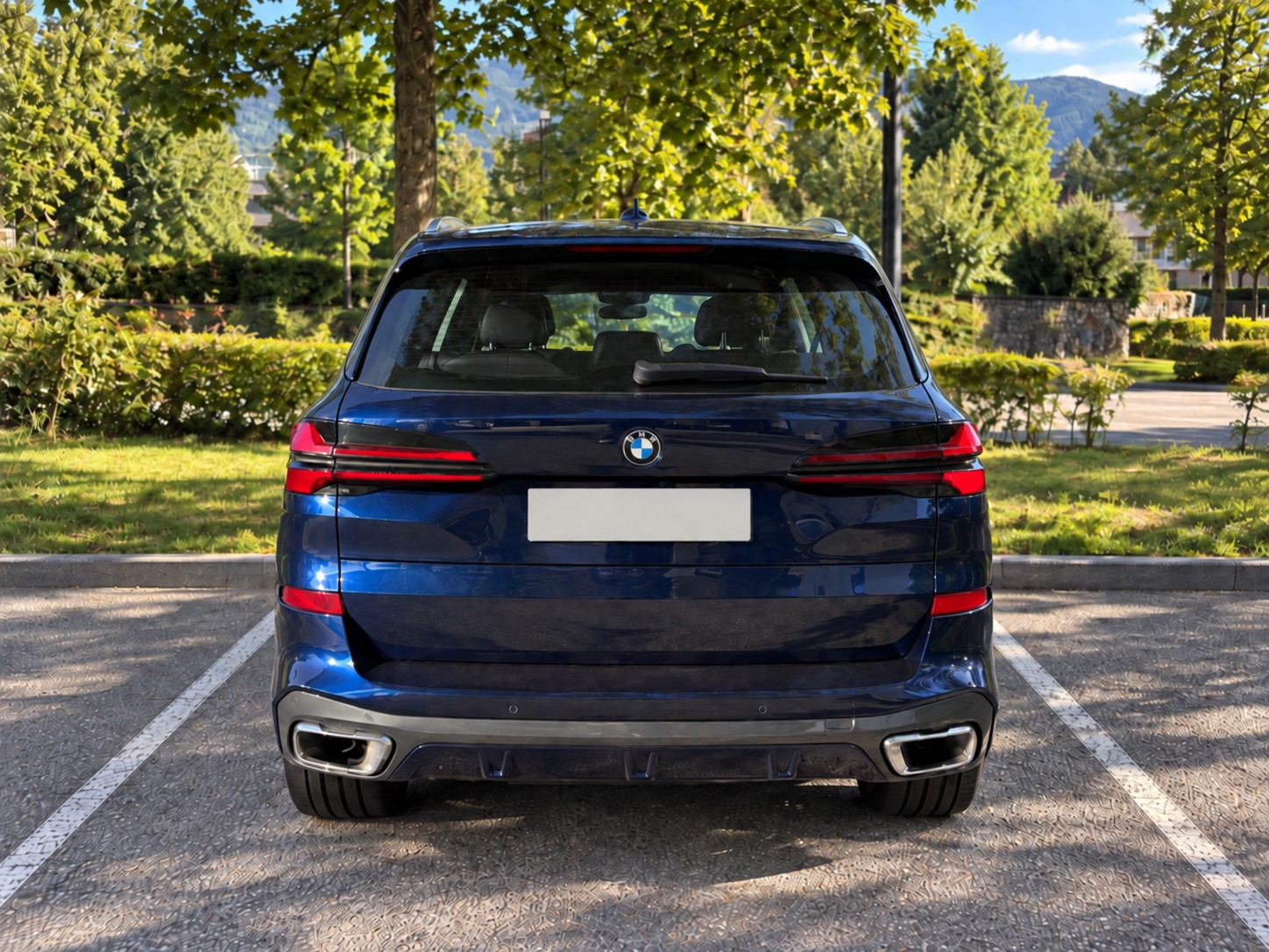BMW xDrive 50e M Sport Pro Steptronic-image-3