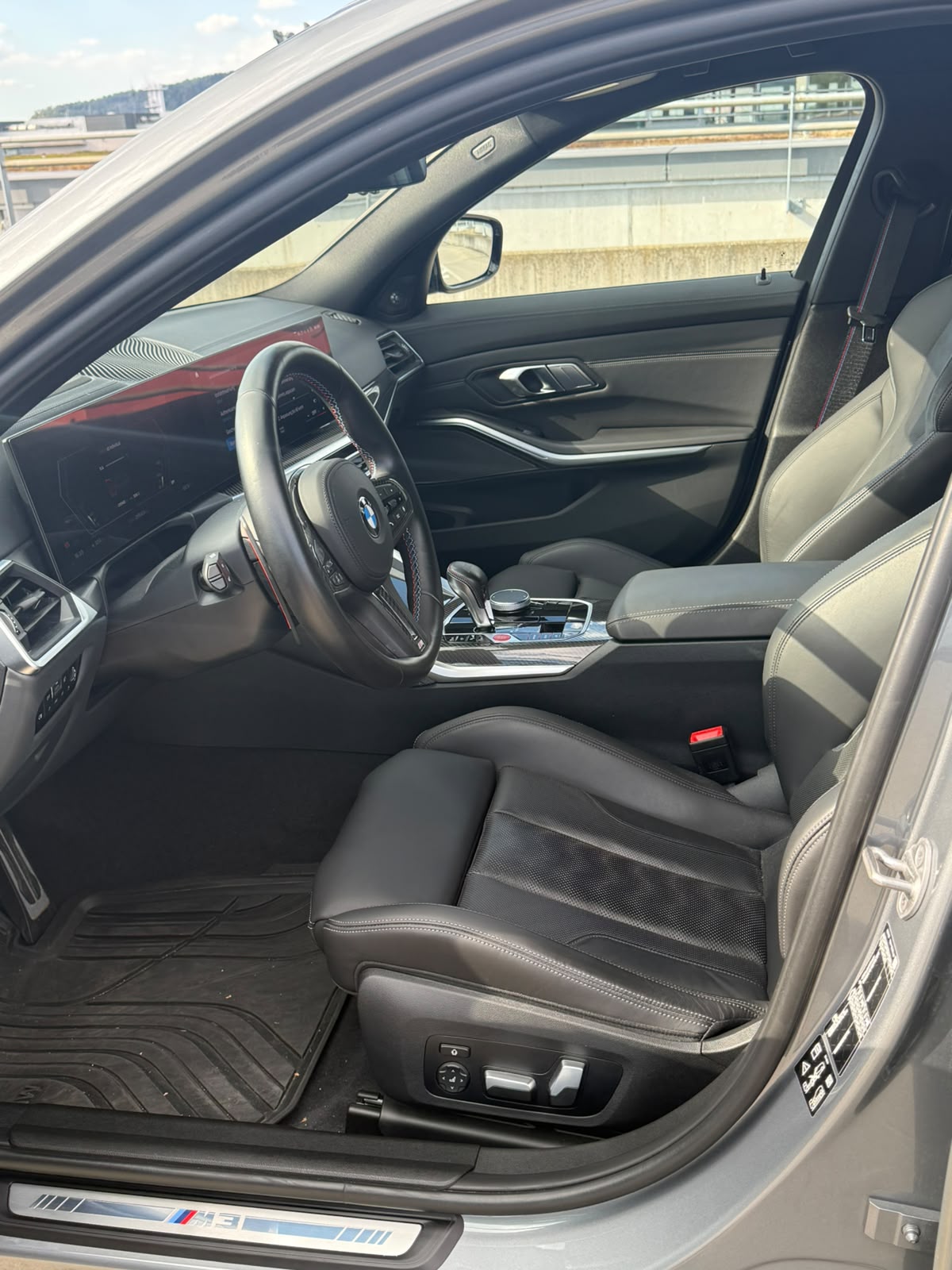 BMW M3 Touring xDrive Competition M-image-8