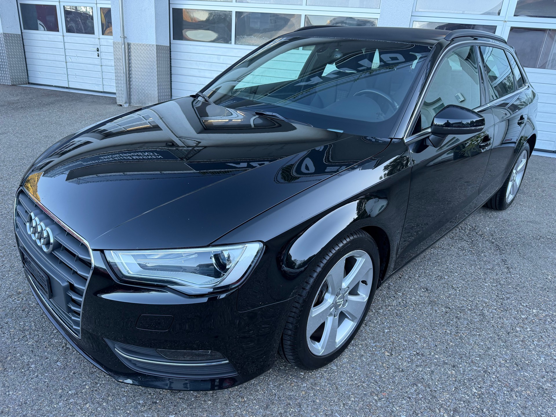 AUDI A3 Sportback 1.4 TFSI Ambition S-tronic-image-0