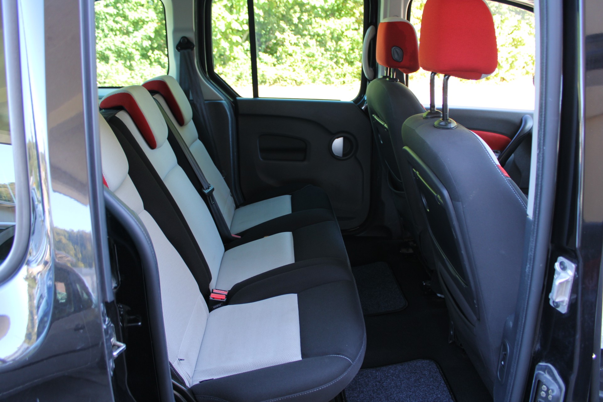 RENAULT Kangoo 1.6 16V Expression Automatic-image-6