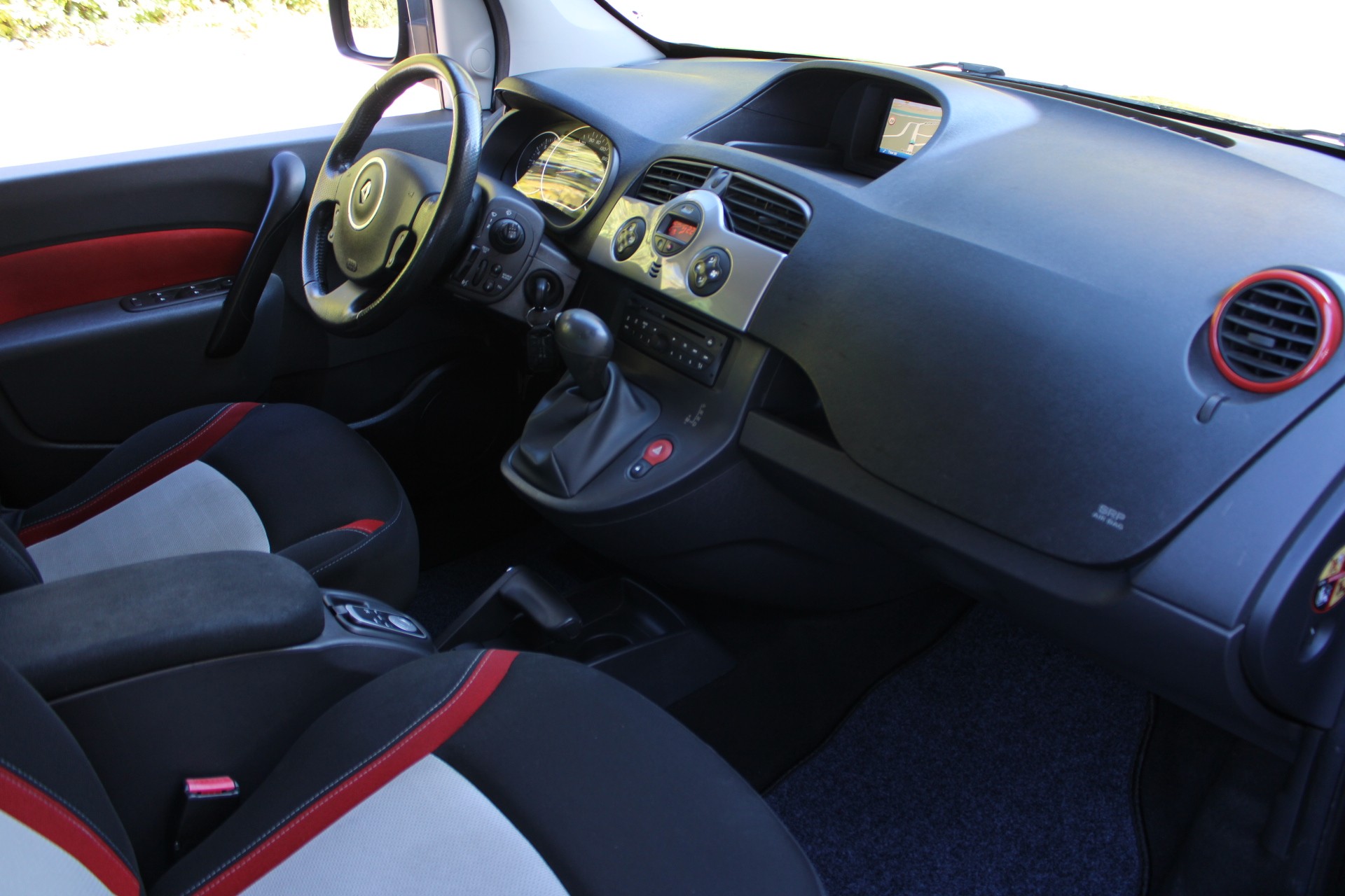 RENAULT Kangoo 1.6 16V Expression Automatic-image-5