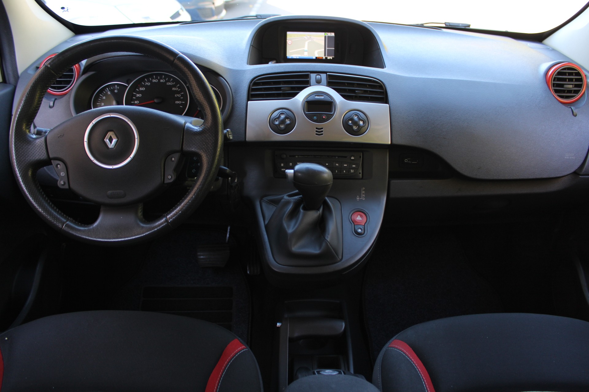 RENAULT Kangoo 1.6 16V Expression Automatic-image-8