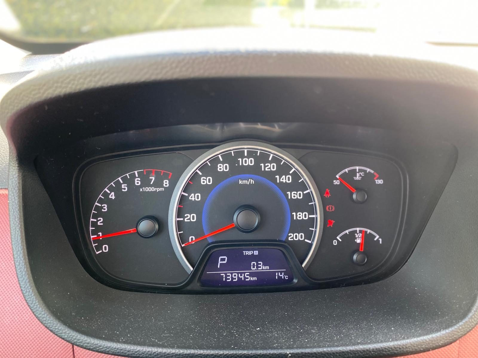 HYUNDAI i10 1.2 Vertex Automatic-image-11