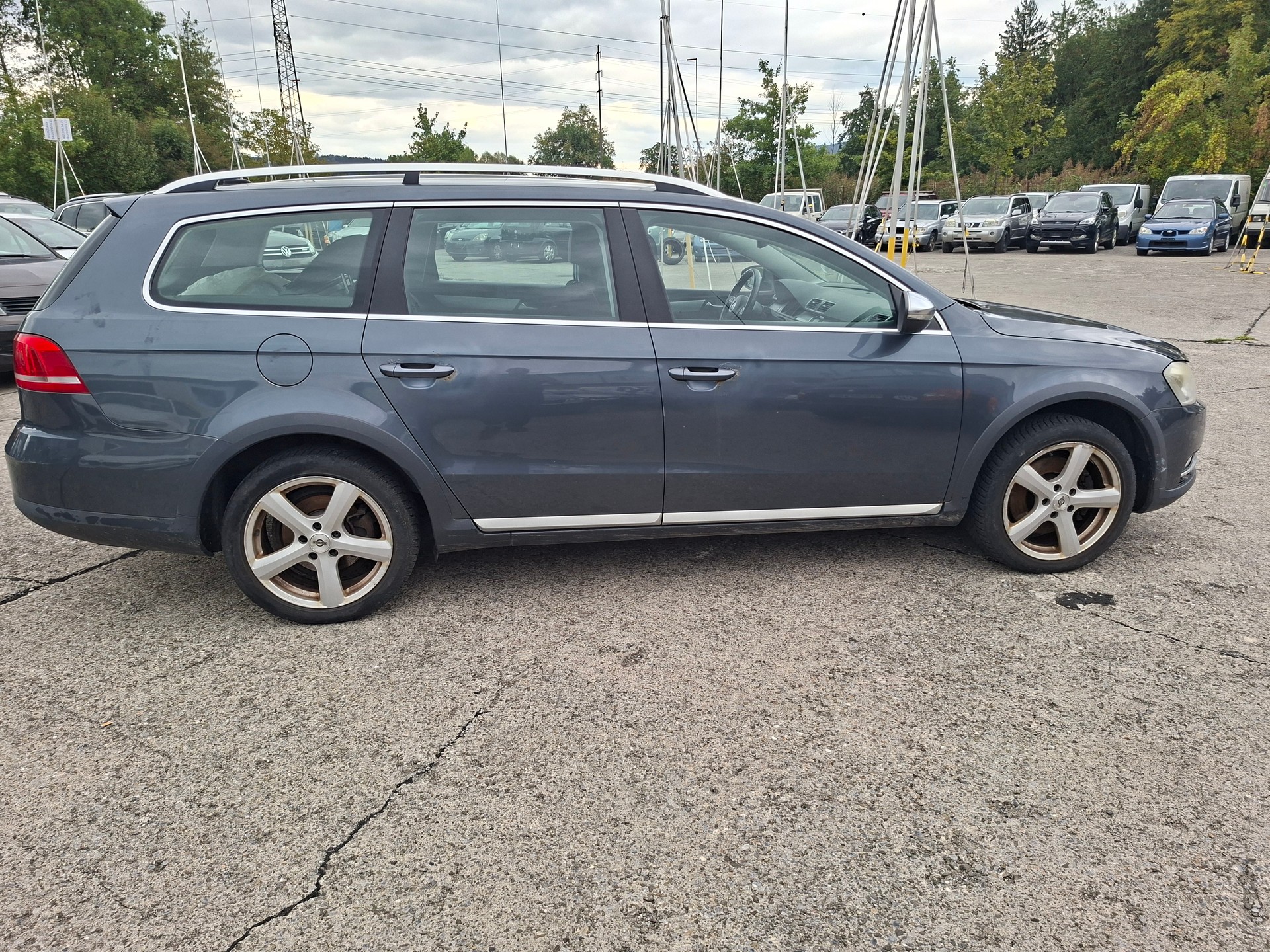 VW Passat Alltrack 2.0 TDI BMT 4Motion DSG-image-5