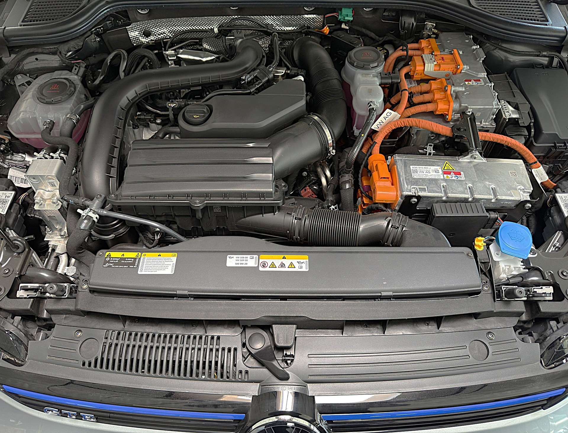 VW Golf 1.5 TSI PHEV GTE-image-9