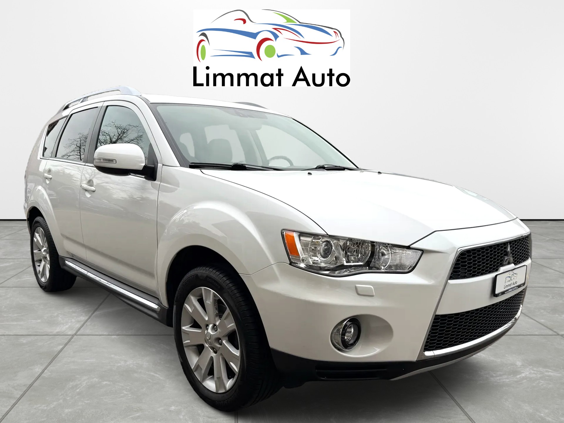 MITSUBISHI Outlander 2.2 DID Instyle 4WD TC-SST-image-6