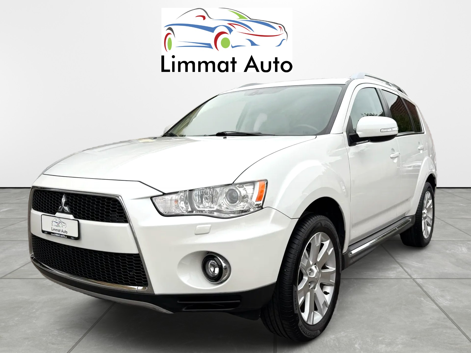 MITSUBISHI Outlander 2.2 DID Instyle 4WD TC-SST-image-0