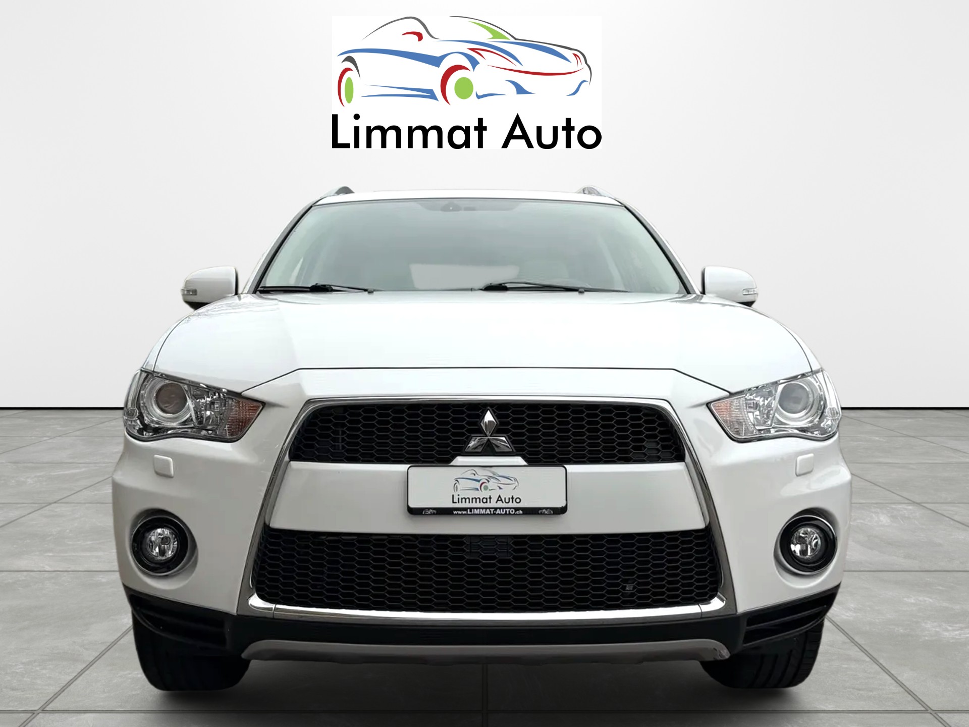 MITSUBISHI Outlander 2.2 DID Instyle 4WD TC-SST-image-1