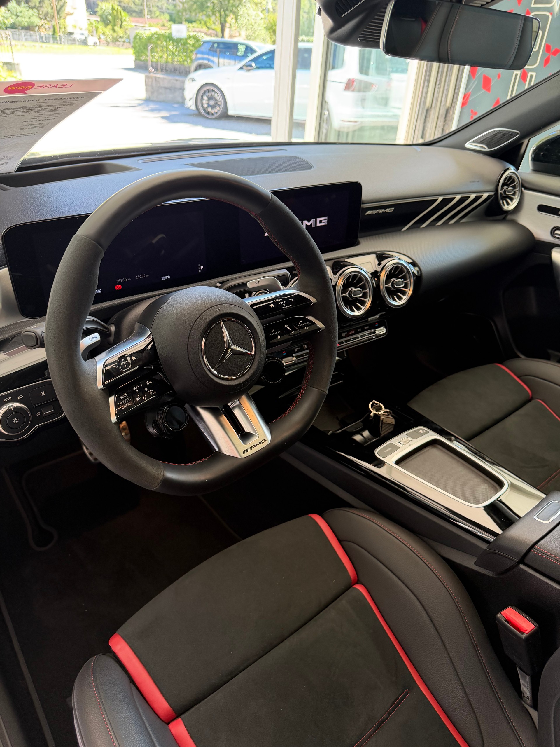 MERCEDES-BENZ A 45 S AMG 4Matic+ Speedshift-image-9