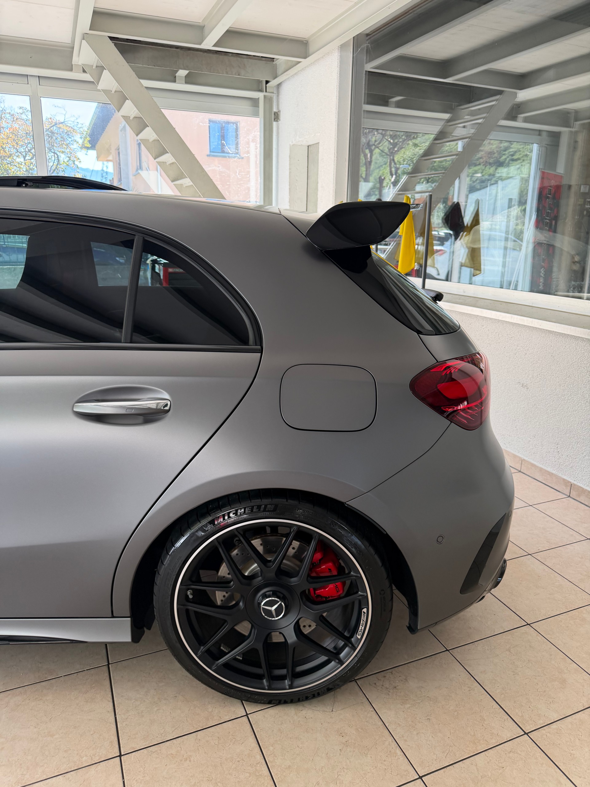 MERCEDES-BENZ A 45 S AMG 4Matic+ Speedshift-image-3