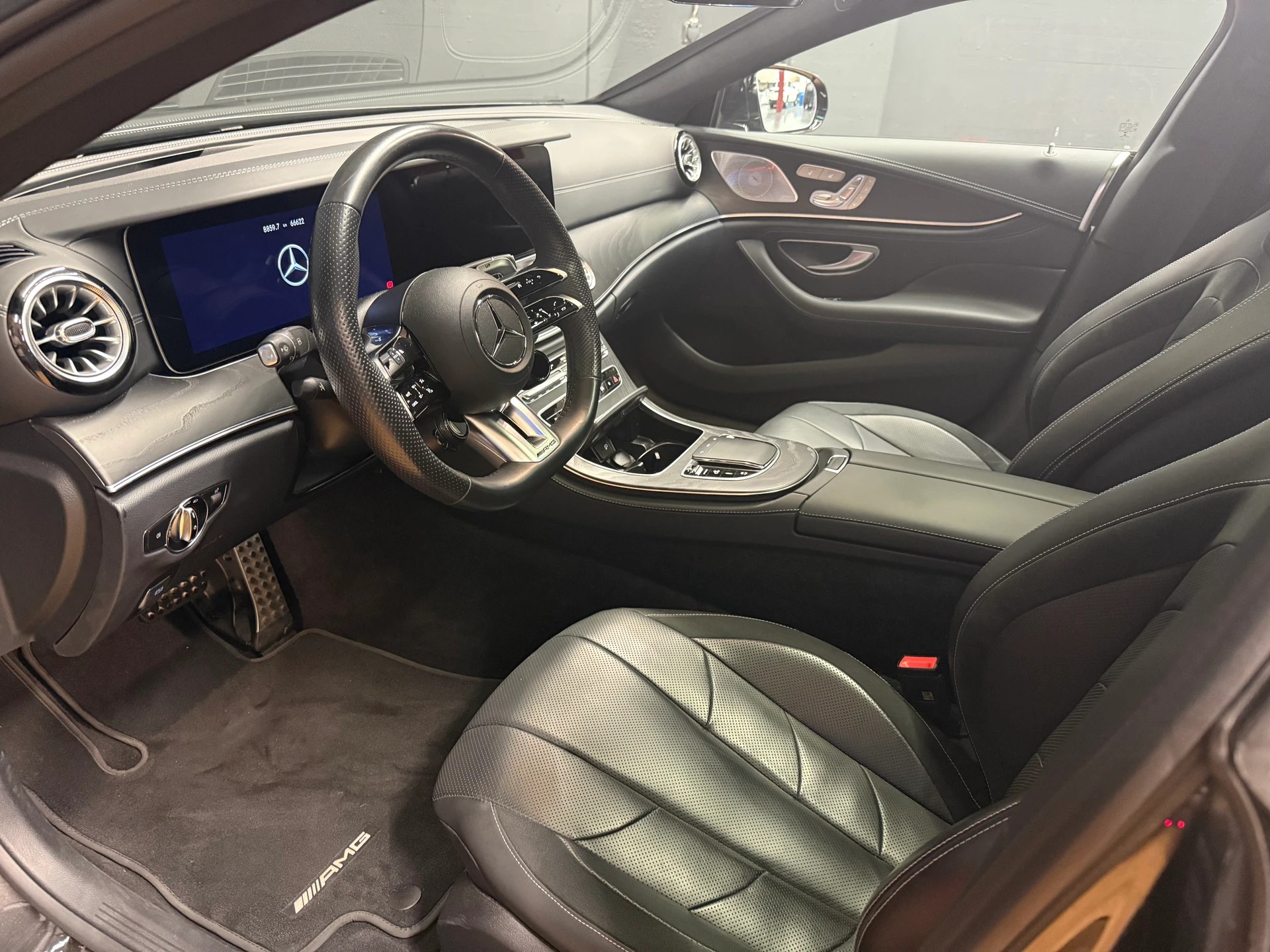 MERCEDES-BENZ CLS 53 4M+ AMG / DISTRONIC / 360 Grad Kamera-image-14