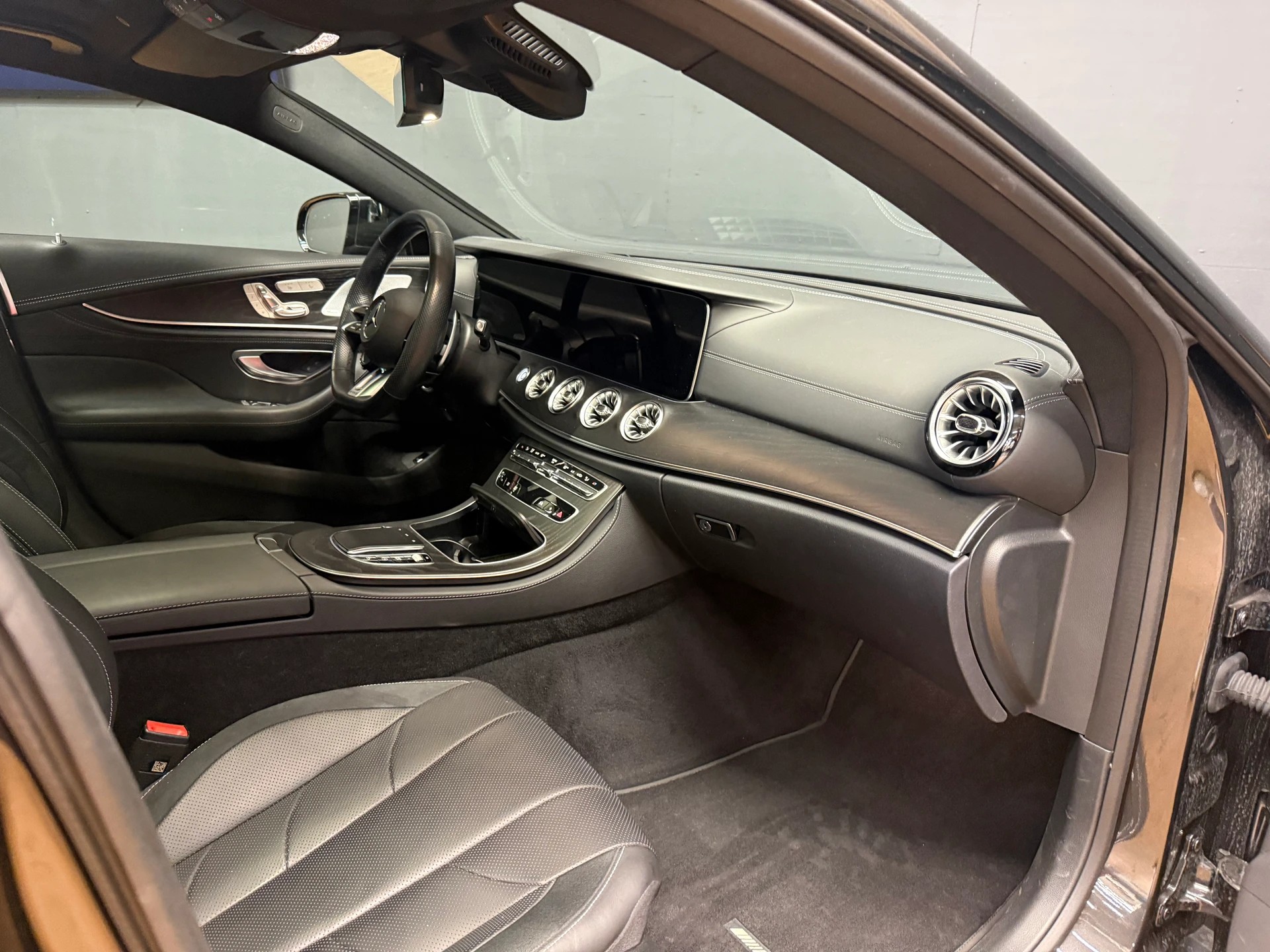 MERCEDES-BENZ CLS 53 4M+ AMG / DISTRONIC / 360 Grad Kamera-image-13