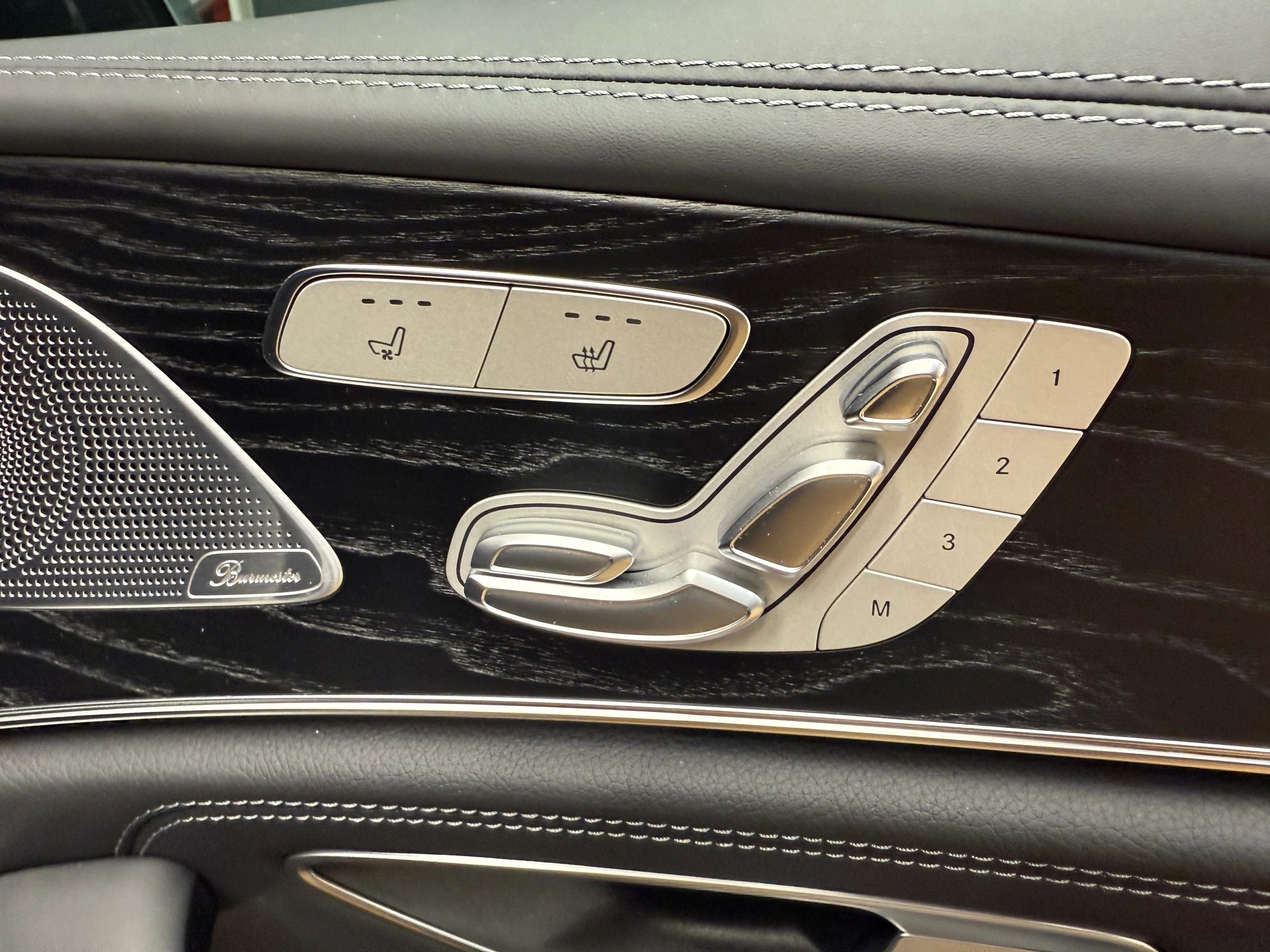 MERCEDES-BENZ CLS 53 4M+ AMG / DISTRONIC / 360 Grad Kamera-image-11