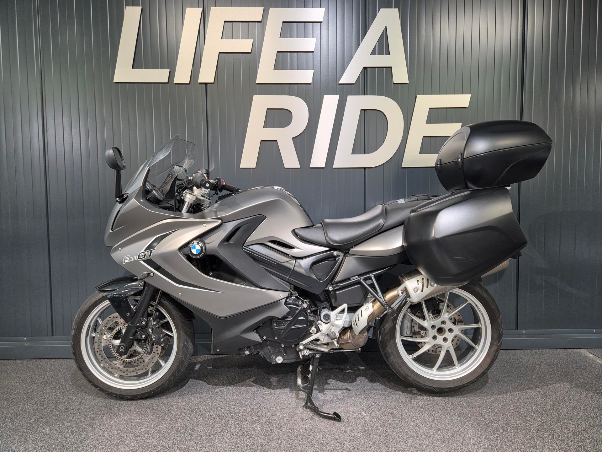 BMW F 800 GT-showroom-element-2
