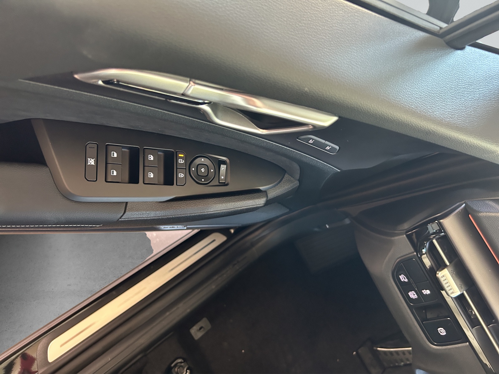 KIA Sportage 1.6 T-GDi Hybrid GT-Line-image-7