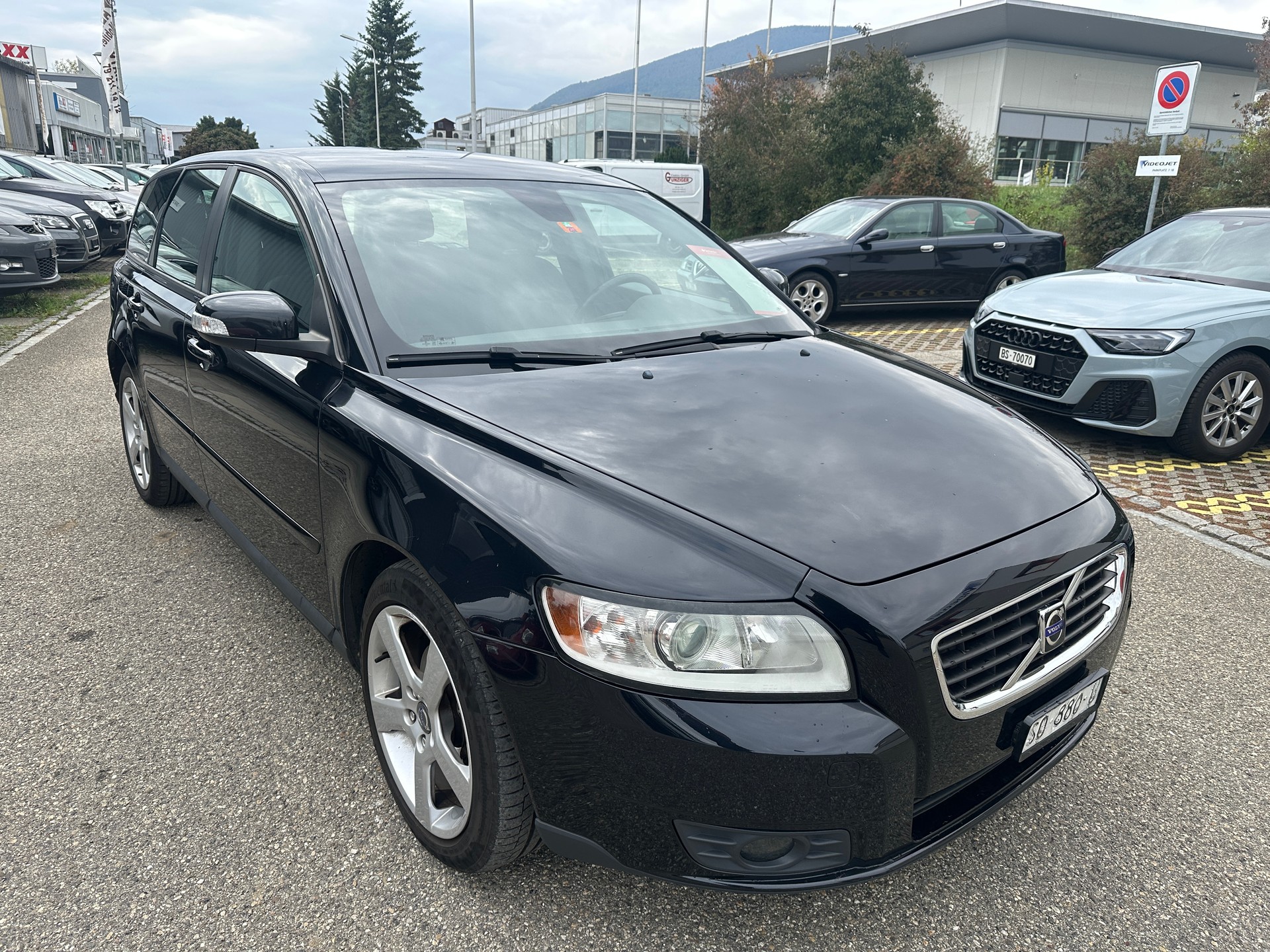 VOLVO V50 1.6D Summum-image-1