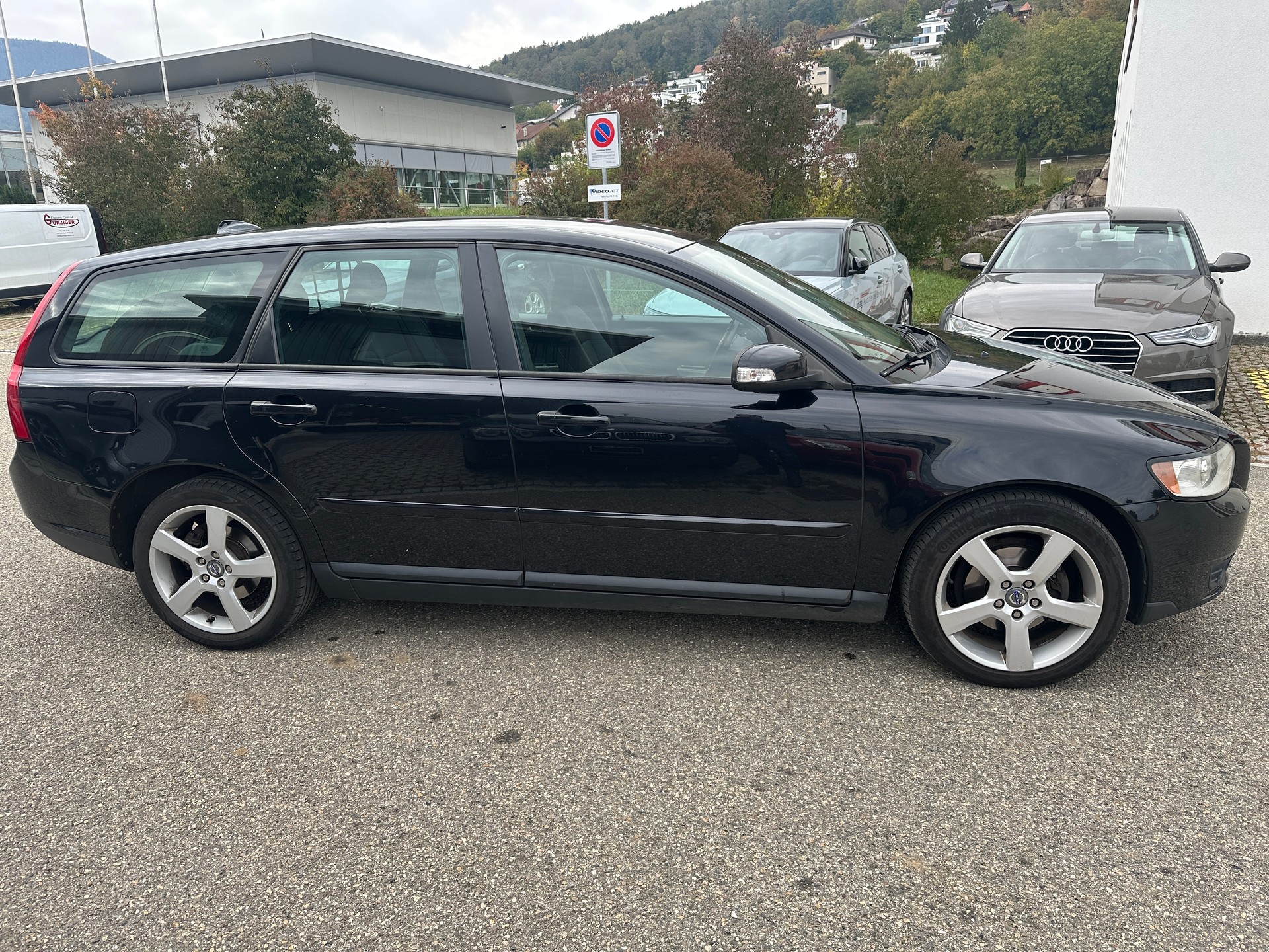 VOLVO V50 1.6D Summum-image-4