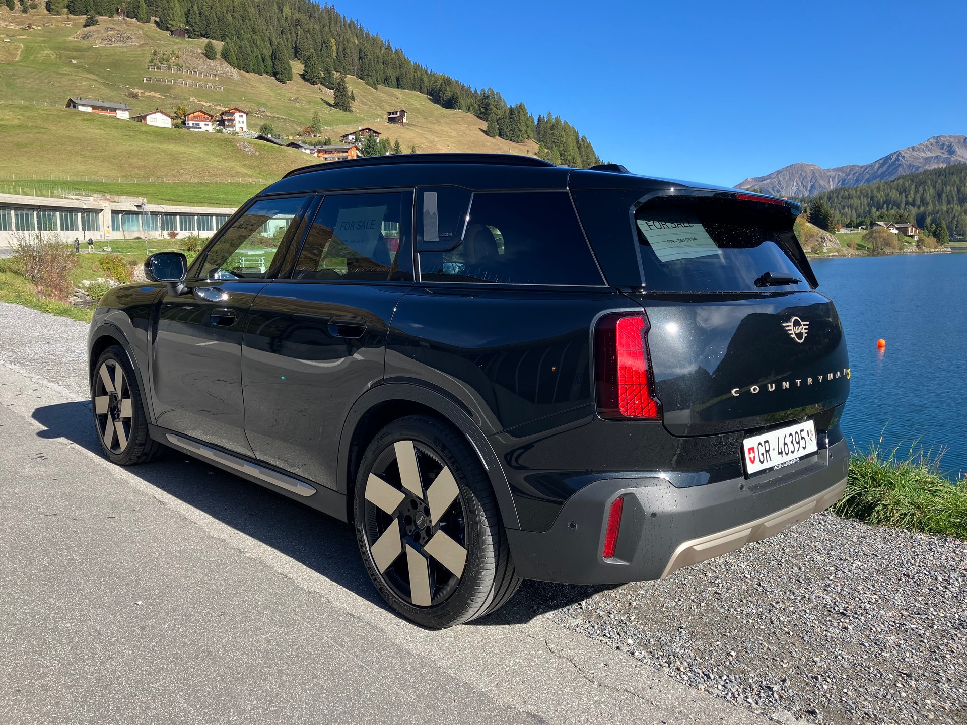 MINI COUNTRYMAN SE ALL4-image-2
