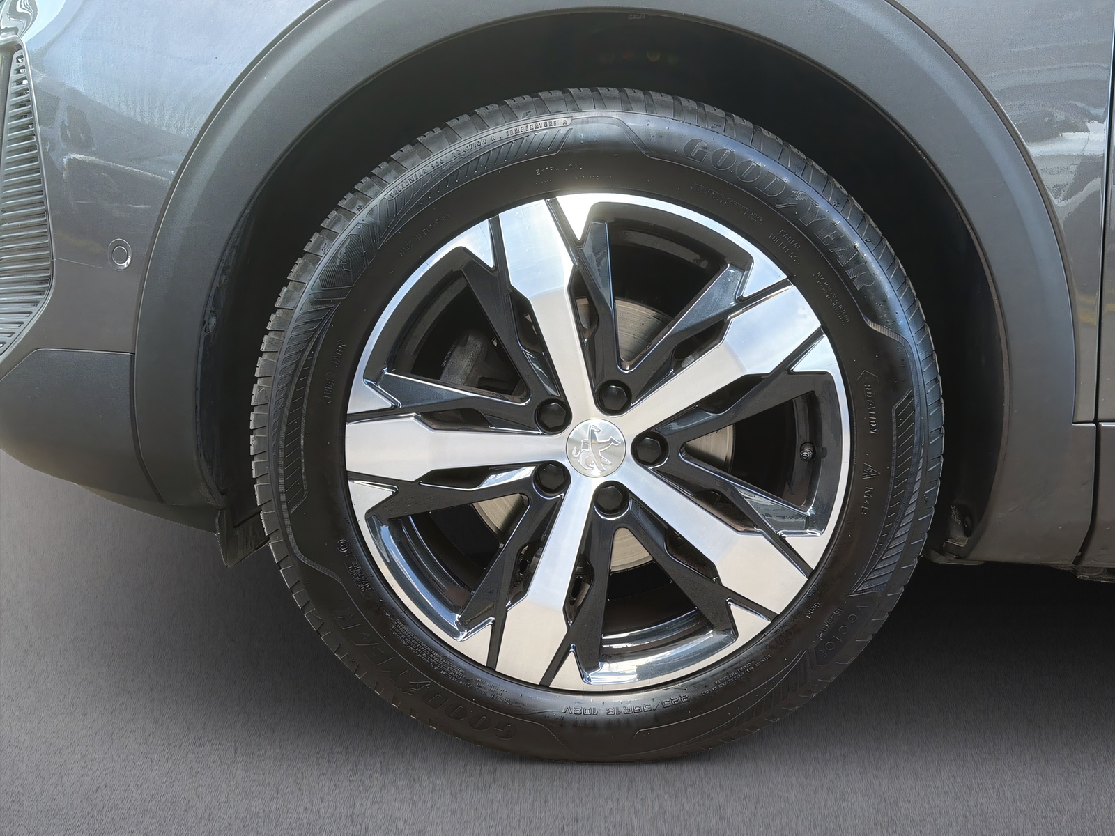 PEUGEOT 3008 1.2 PureTech Allure Pack-image-18