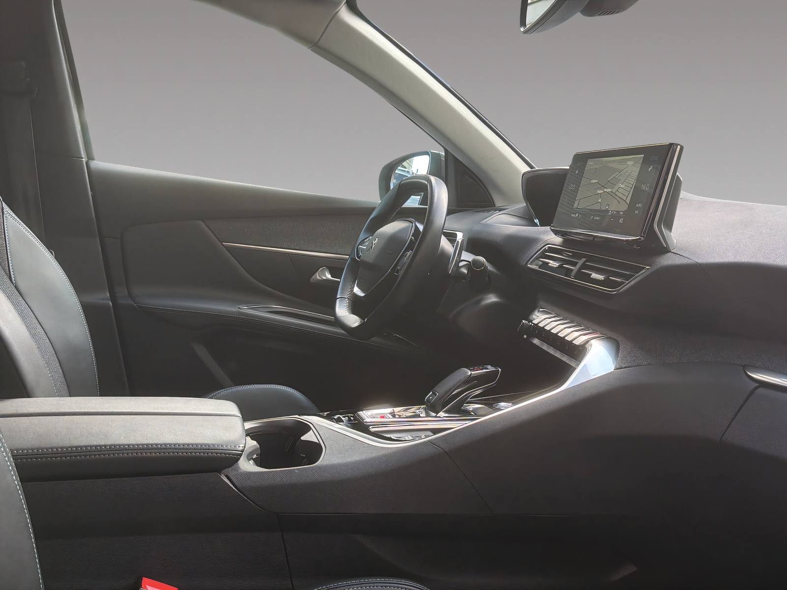 PEUGEOT 3008 1.2 PureTech Allure Pack-image-9