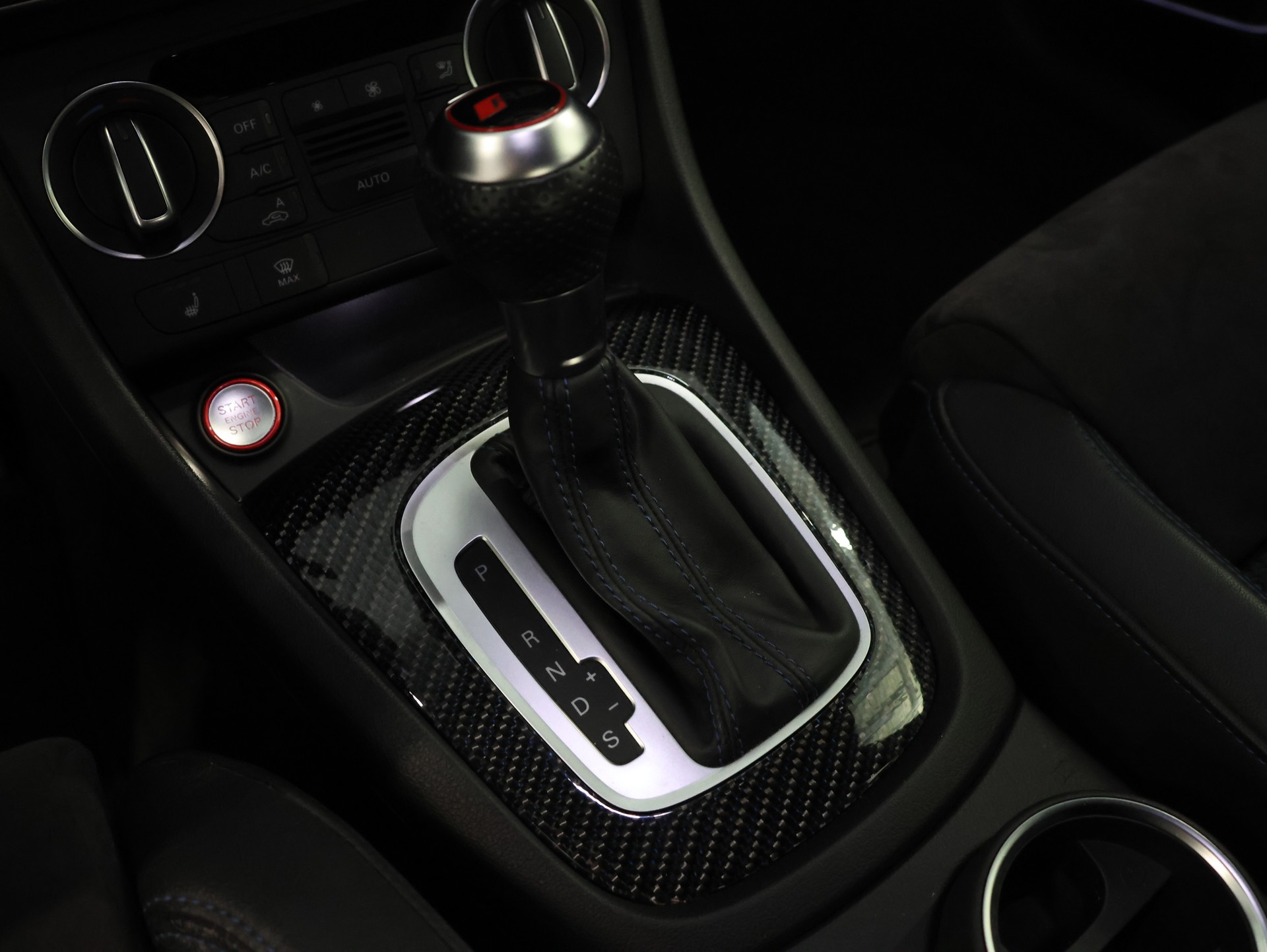 AUDI RS Q3 2.5 TFSI performance quattro S-tronic-image-29