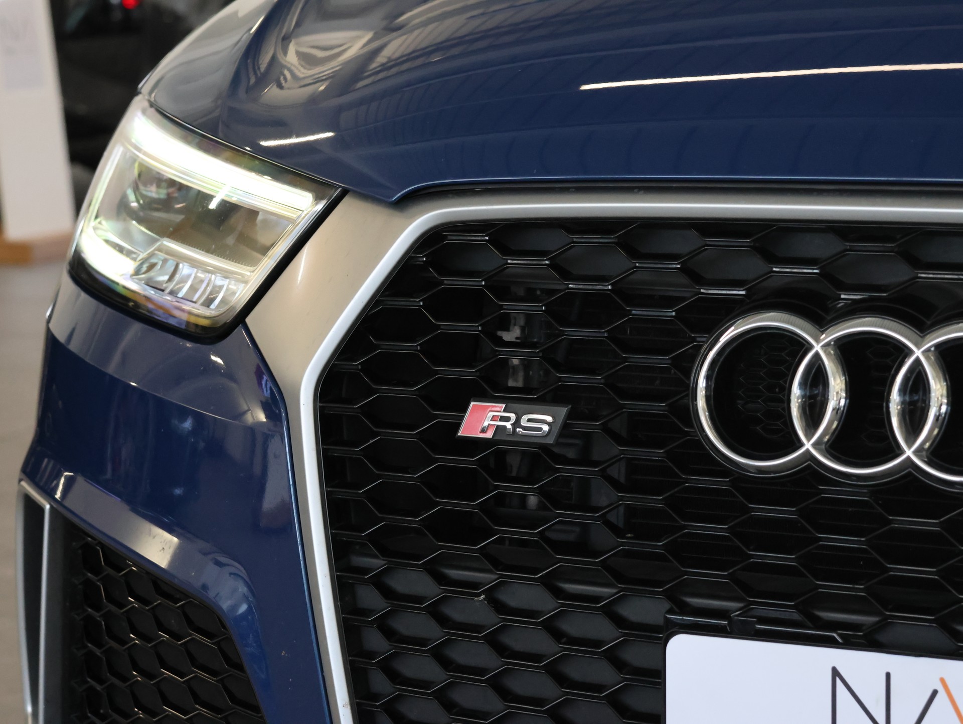 AUDI RS Q3 2.5 TFSI performance quattro S-tronic-image-9
