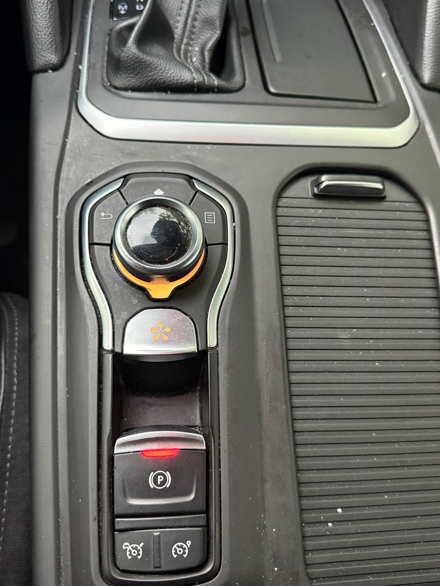RENAULT Talisman Grandtour 1.6 dCi Initiale EDC-image-10
