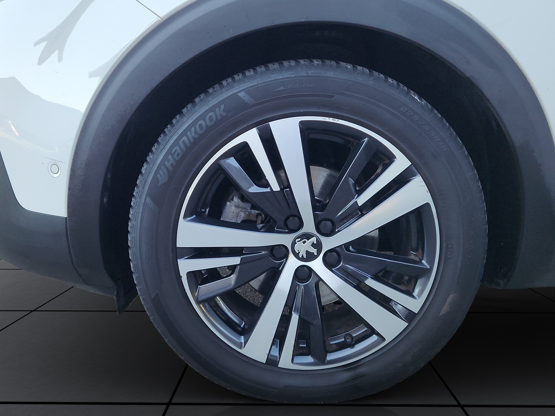 PEUGEOT 5008 1.5 BlueHDi Allure EAT-image-18