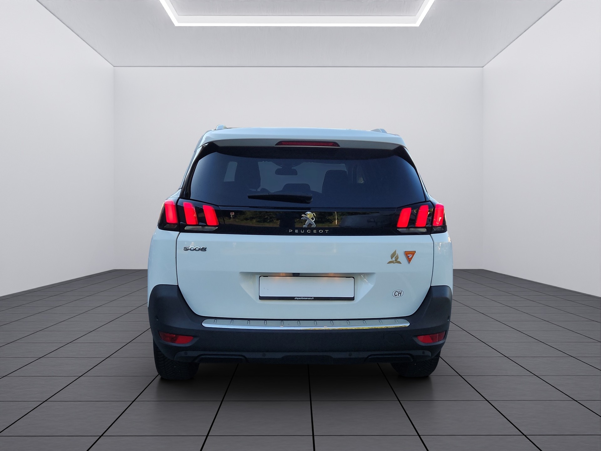 PEUGEOT 5008 1.5 BlueHDi Allure EAT-image-3