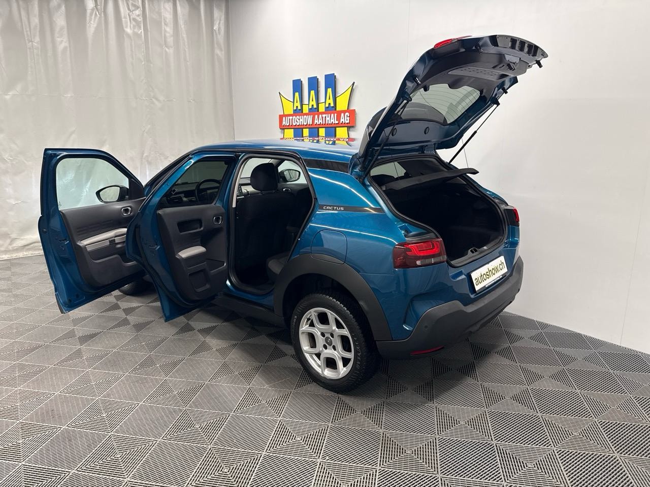 CITROEN C4 Cactus 1.2 Pure Tech Feel-image-9