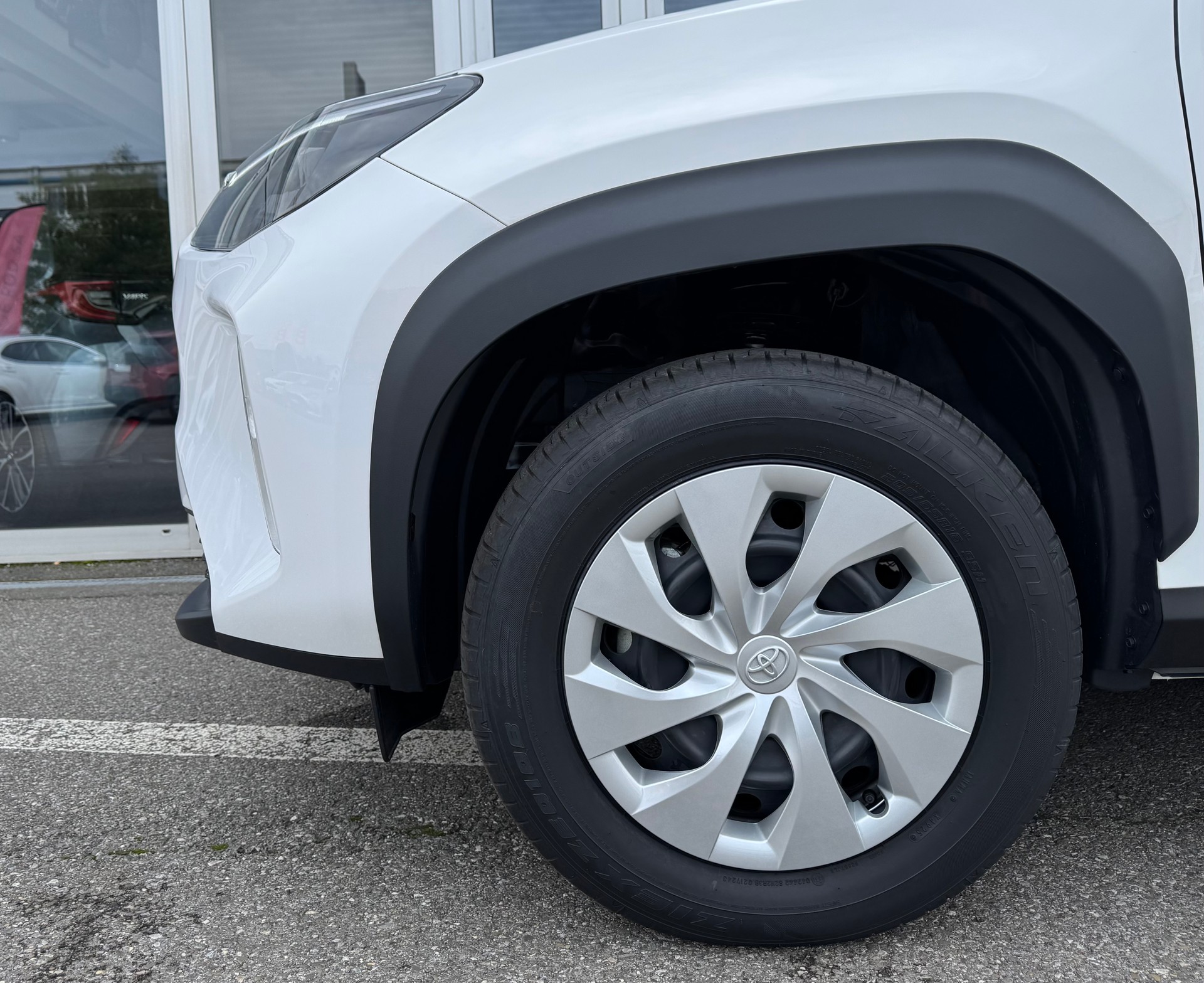 TOYOTA Yaris Cross 1.5 Comfort e-CVT-image-4