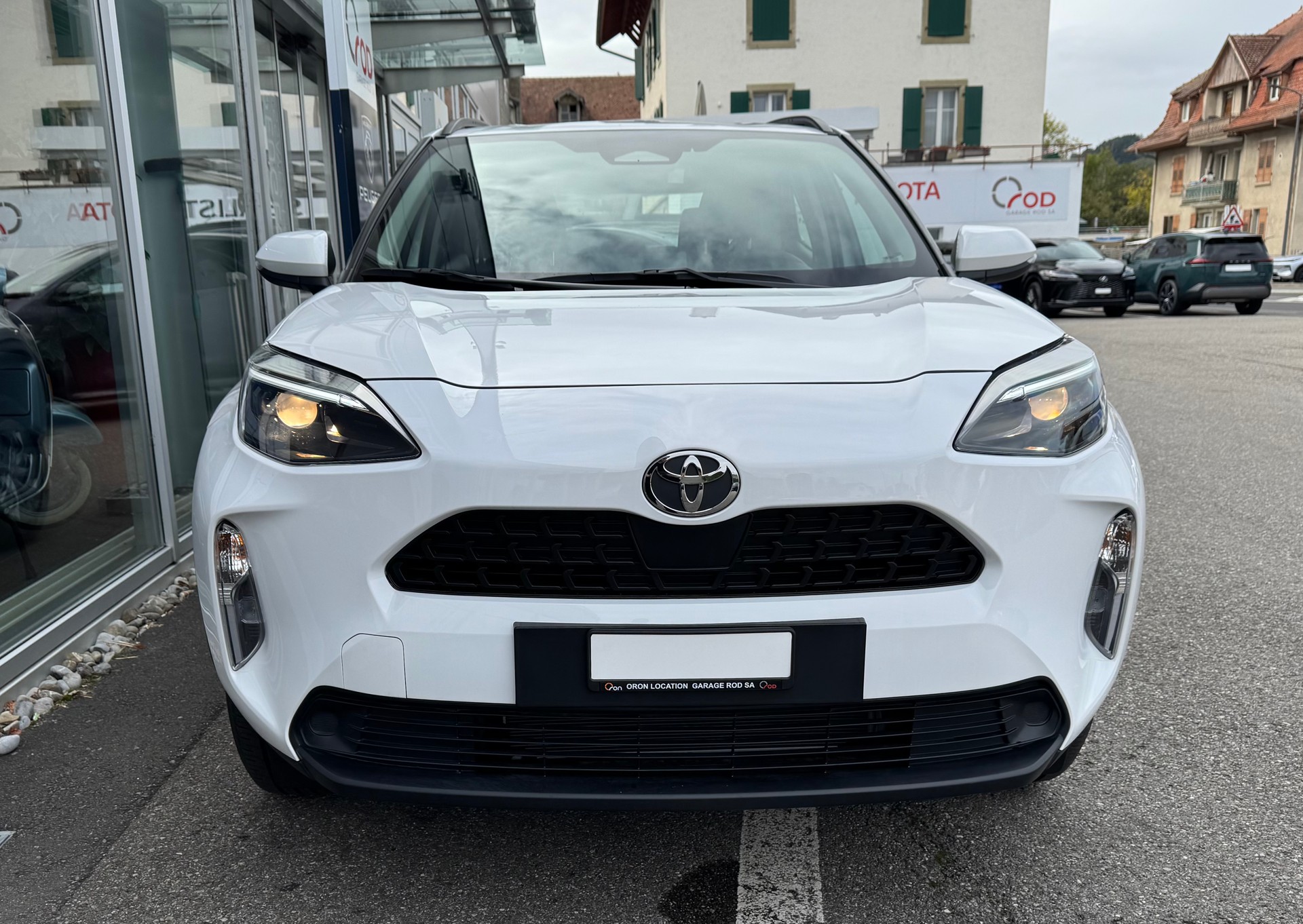 TOYOTA Yaris Cross 1.5 Comfort e-CVT-image-1