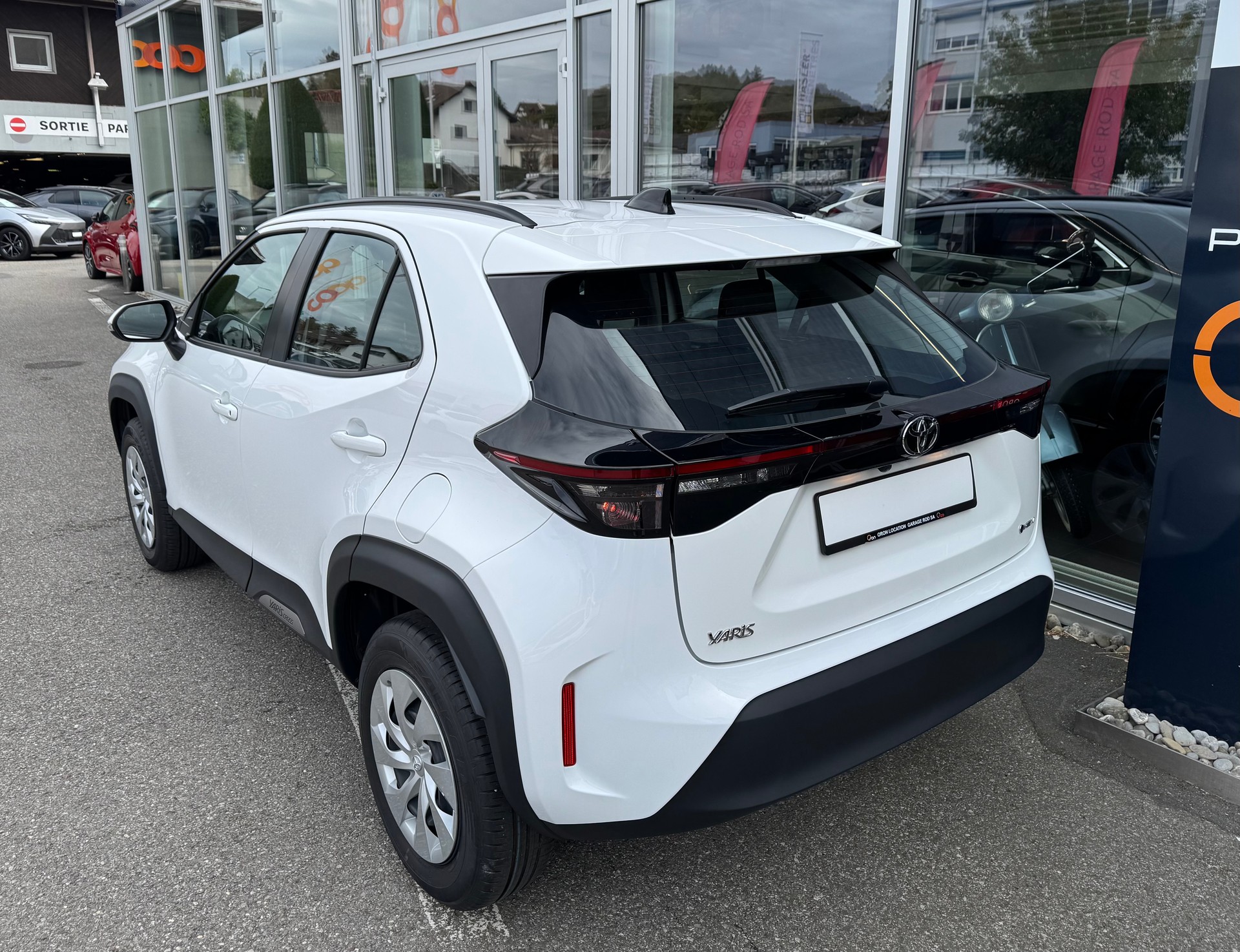TOYOTA Yaris Cross 1.5 Comfort e-CVT-image-5