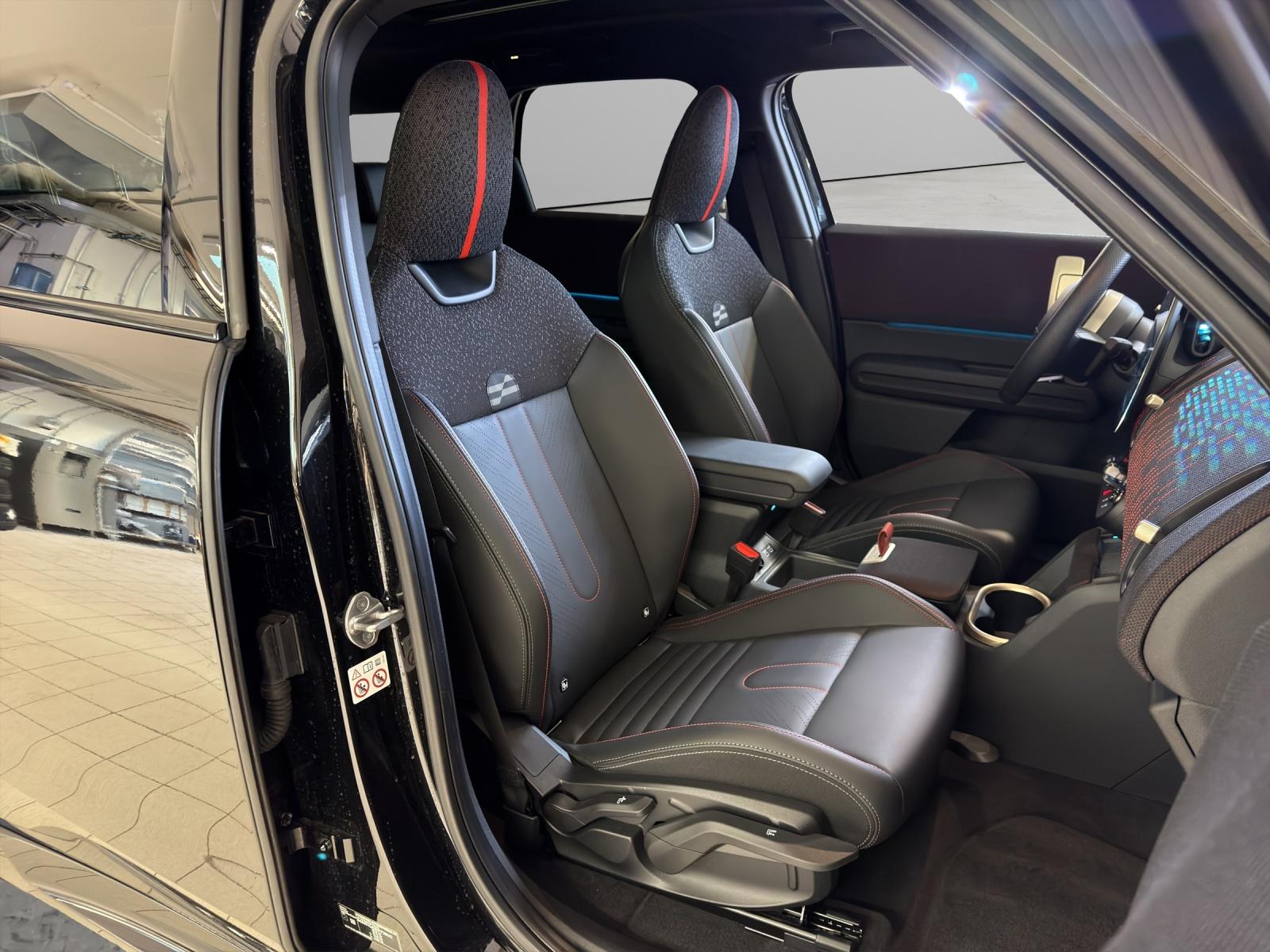 MINI Countryman SE John Cooper Works-image-18