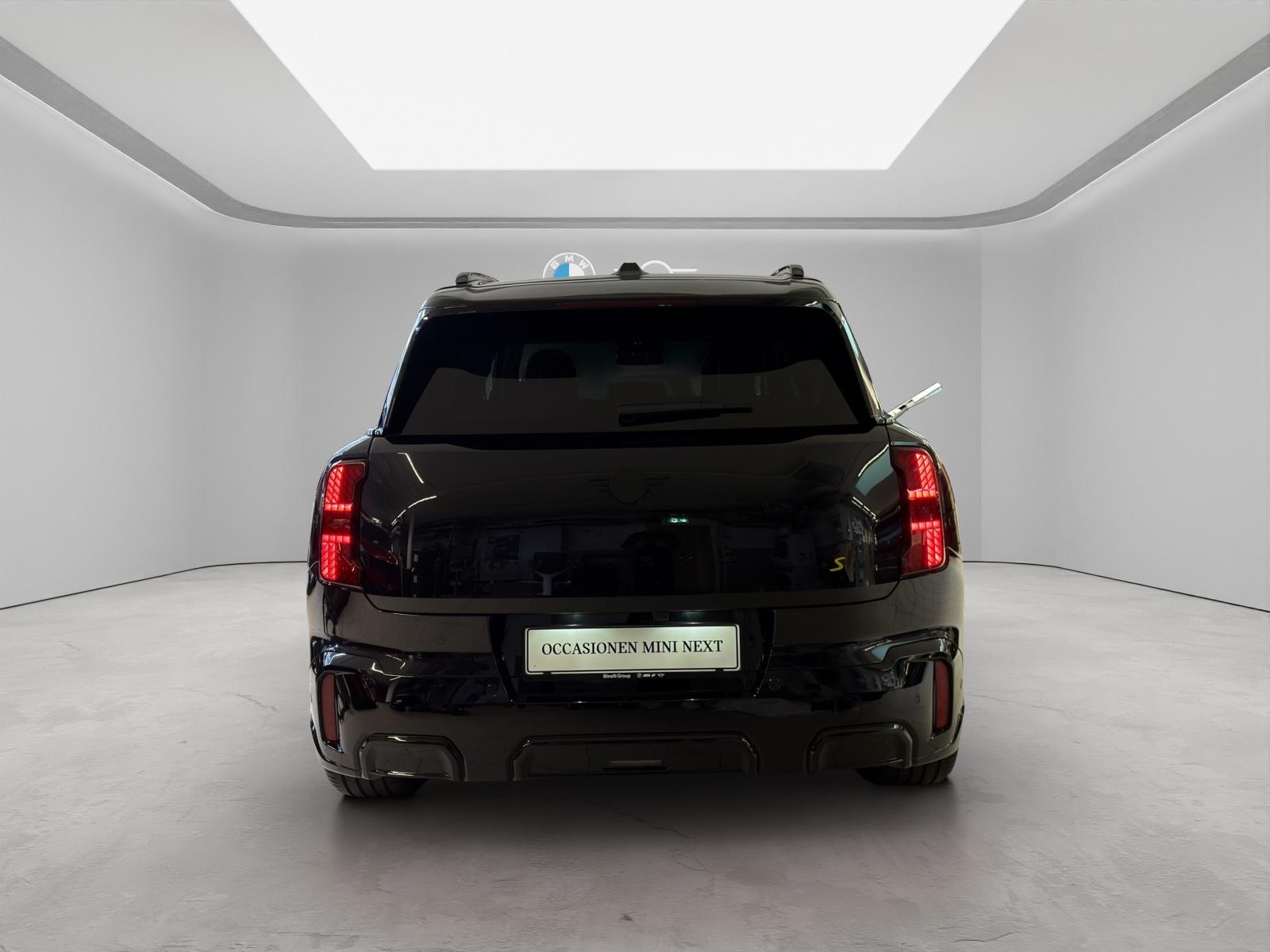 MINI Countryman SE John Cooper Works-image-4