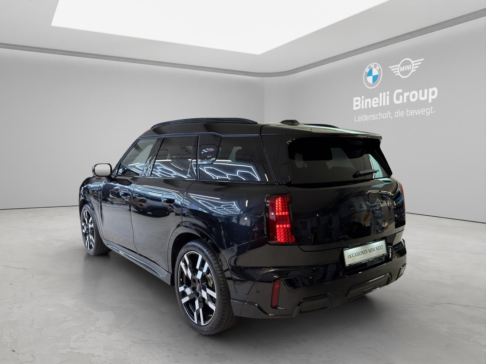 MINI Countryman SE John Cooper Works-image-3