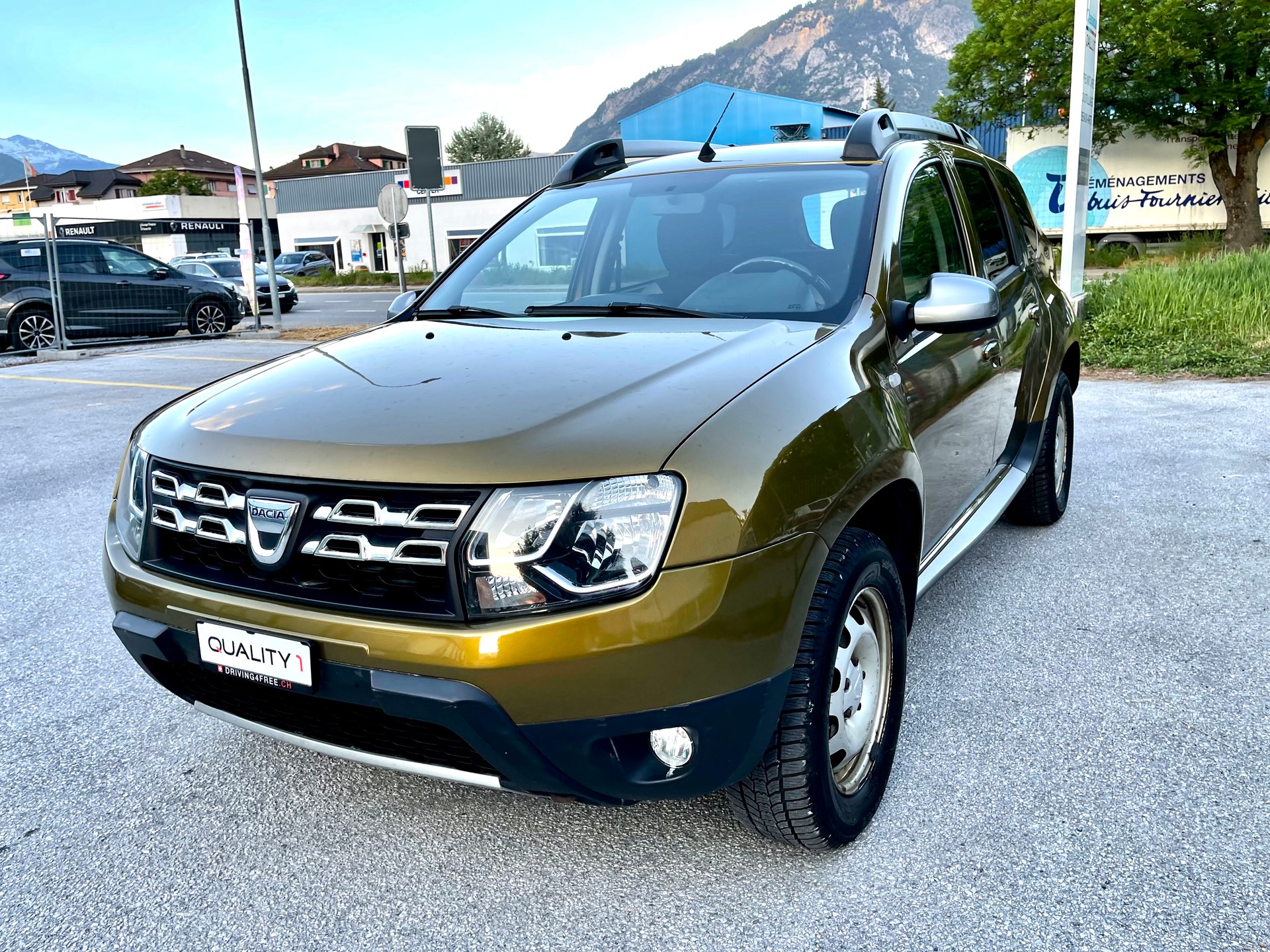 DACIA Duster 1.5 dCi Celebration 4x4-image-18